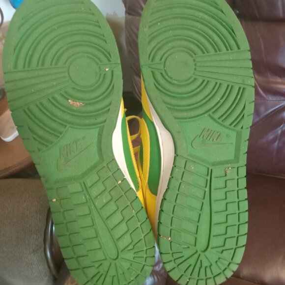 Reverse Brazil nike dunks - Picture 3 of 4